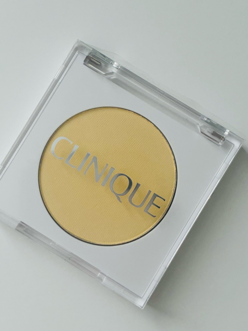 Clinique Redness Solutions Instant Relief Mineral Pressed Powder Travel Size
